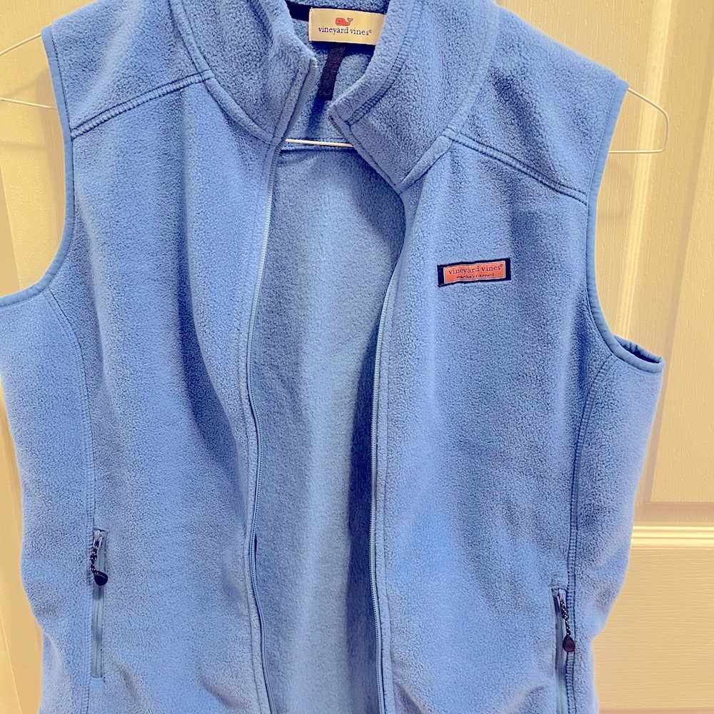 Blue Blush Fleece Woman’s Vineyard & Vines Vest